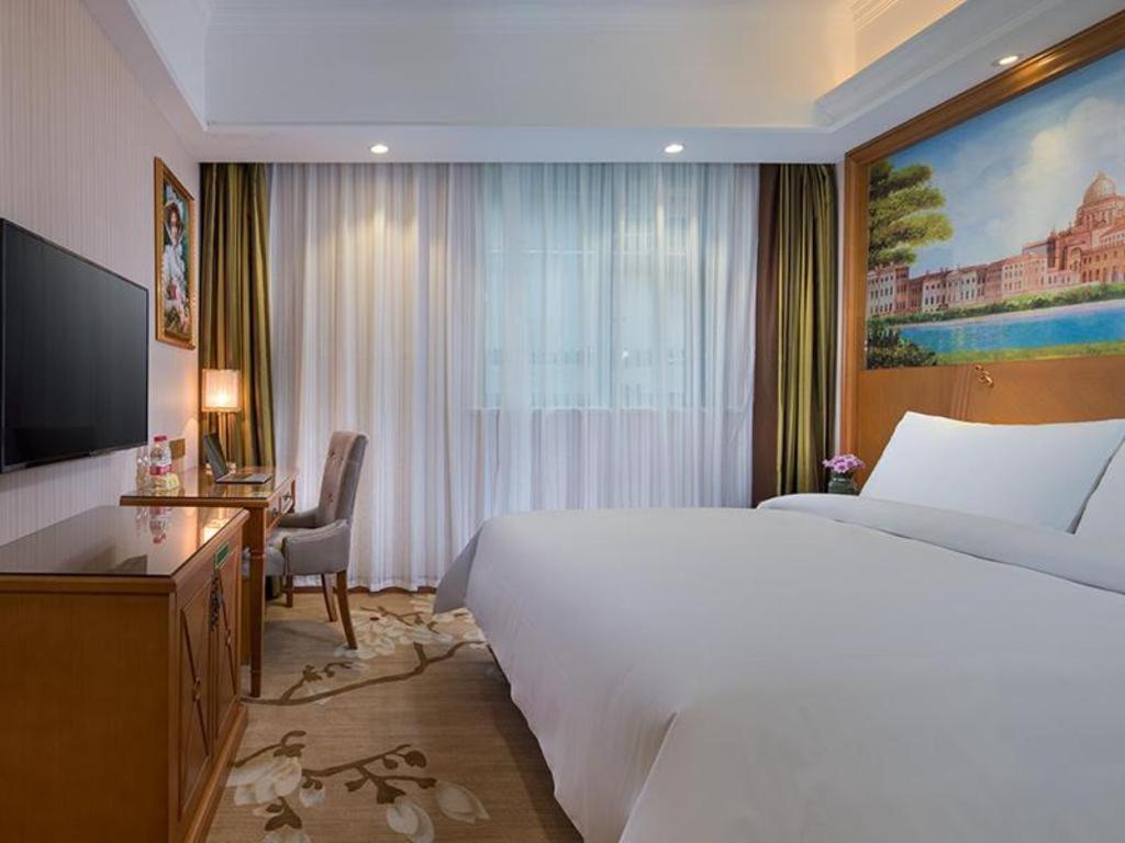 Vienna Hongqiao National Exhibition Center Fengxi Beiqing Road 3* Shanghai