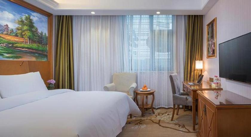 Vienna Hongqiao National Exhibition Center Fengxi Beiqing Road 3* Shanghai