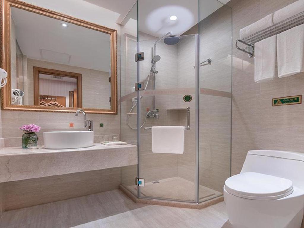 Vienna Hongqiao National Exhibition Center Fengxi Beiqing Road 3* Shanghai