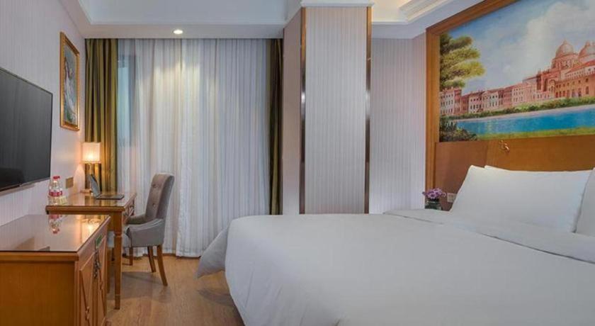 Vienna Hongqiao National Exhibition Center Fengxi Beiqing Road 3* Shanghai